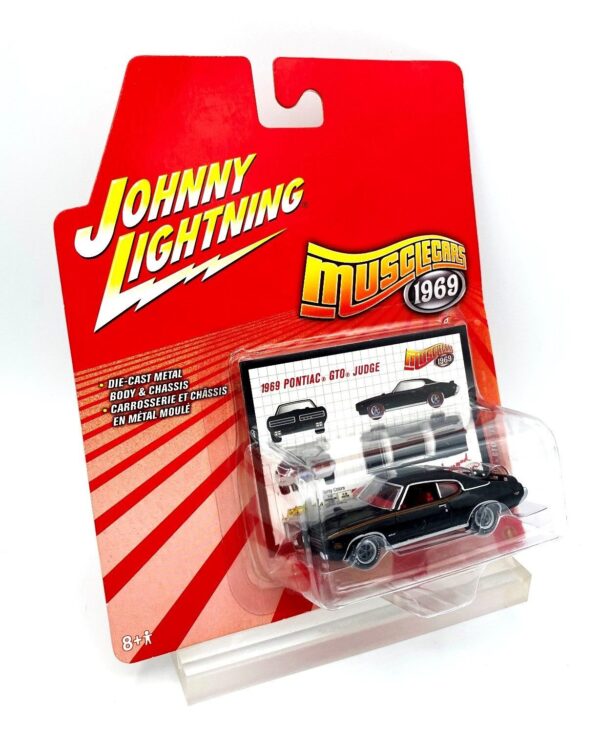 Vintage 1969 Pontiac GTO Judge Black (4)