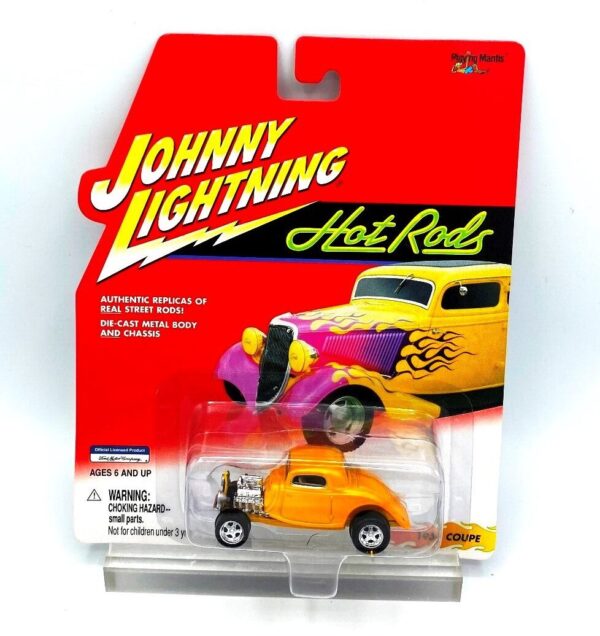 Vintage 1934 Coupe (2) Vintage 1934 Coupe (2)