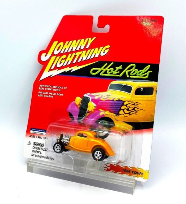 Vintage 1934 Coupe (6) Vintage 1934 Coupe (6)