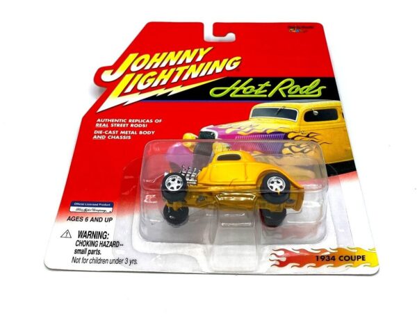 Vintage 1934 Coupe (8) Vintage 1934 Coupe (8)