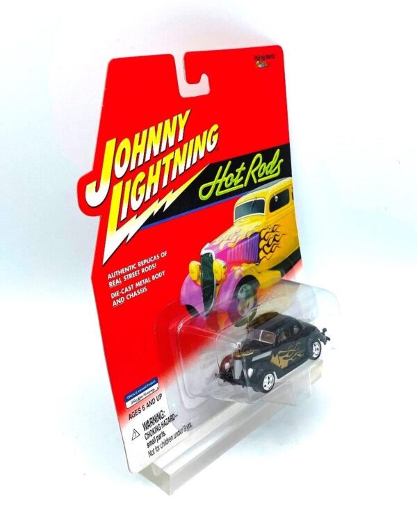 Vintage 1937 Coupe (5) Vintage 1937 Coupe (5)