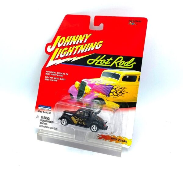 Vintage 1937 Coupe (6) Vintage 1937 Coupe (6)