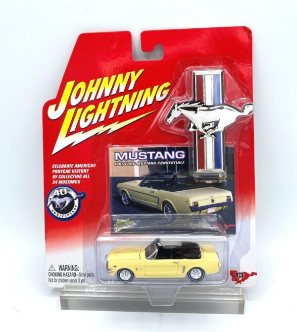 Vintage 1965 Ford Mustang Convertible 40th (2) Vintage 1965 Ford Mustang Convertible 40th (2)
