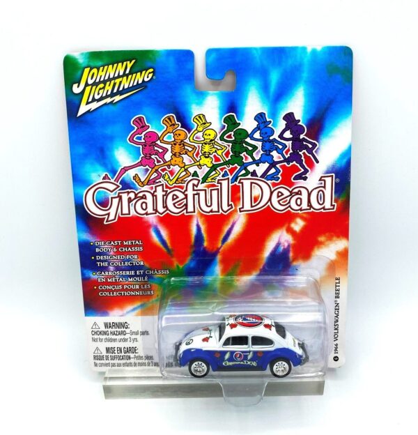 Vintage 1966 VW Beetle (3) Vintage 1966 VW Beetle (3)