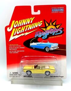 Vintage 1969 Mercury Cougar Yellow (1)