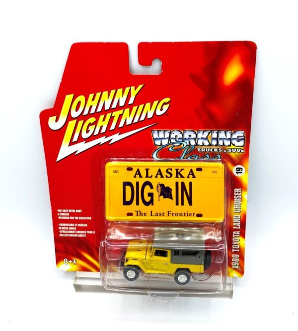 Vintage 1980 Toyota Land Cruiser-Chrome (3) Vintage 1980 Toyota Land Cruiser-Chrome (3)