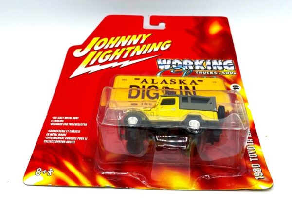 Vintage 1980 Toyota Land Cruiser-Chrome (9) Vintage 1980 Toyota Land Cruiser-Chrome (9)