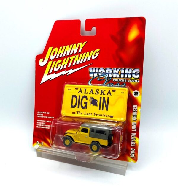 Vintage 1980 Toyota Land Cruiser-Yellow (7) Vintage 1980 Toyota Land Cruiser-Yellow (7)