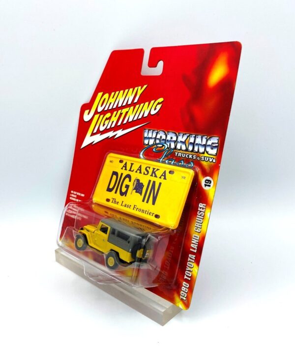 Vintage 1980 Toyota Land Cruiser-Yellow (8) Vintage 1980 Toyota Land Cruiser-Yellow (8)