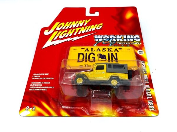 Vintage 1980 Toyota Land Cruiser-Yellow (9) Vintage 1980 Toyota Land Cruiser-Yellow (9)