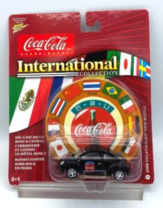 Vintage 2000 Volkswagen New Beetle (1)