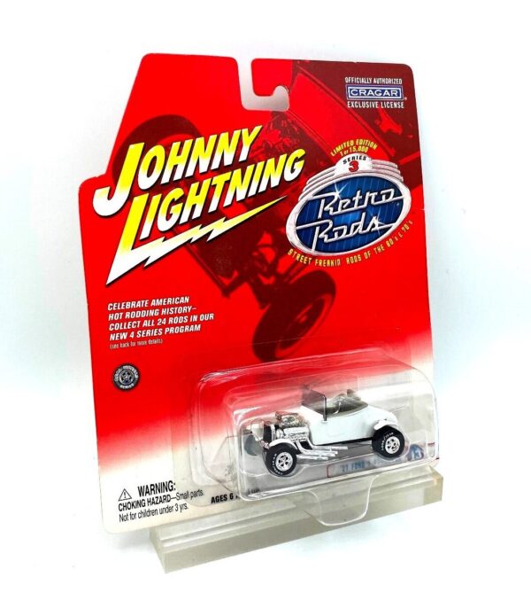 Vintage '27 Ford T-Roadster White (3) Vintage '27 Ford T-Roadster White (3)