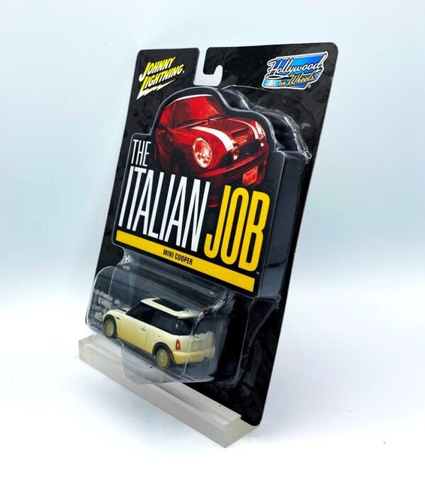 Vintage Mini Cooper (White-Alley Dirt) (8)