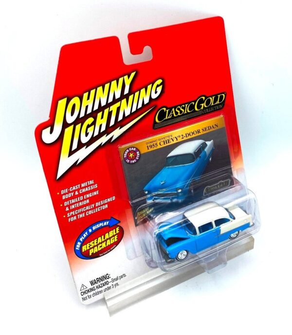 Vintage 1955 Chevy 2-Door Blue (4)