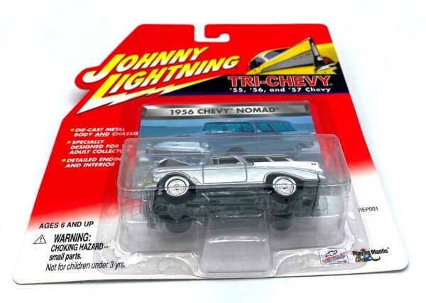 Vintage 1956 Chevy Nomad Silver (10)