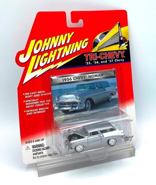 Vintage 1956 Chevy Nomad Silver (4)