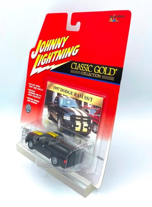 Vintage 1997 Dodge Ram SS-T (6) Vintage 1997 Dodge Ram SS-T (6)