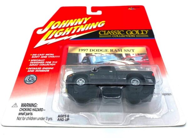 Vintage 1997 Dodge Ram SS-T (7) Vintage 1997 Dodge Ram SS-T (7)