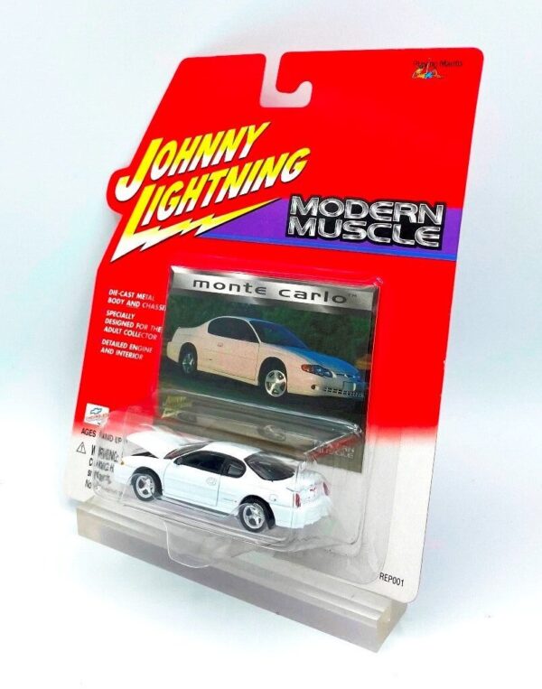 Vintage Monte Carlo White (7) Vintage Monte Carlo White (7)