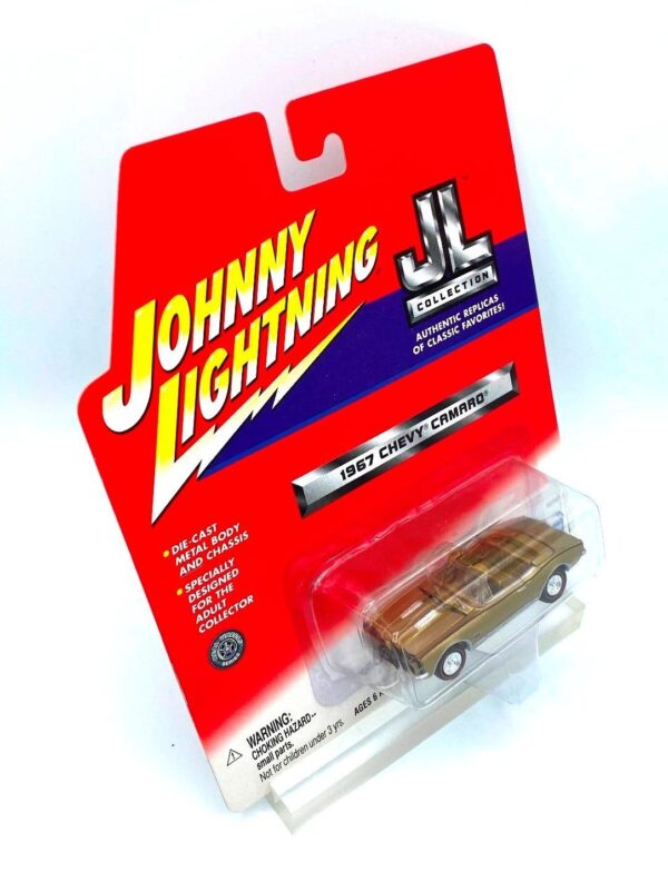 Vintage 1967 Chevy Camaro (5) Vintage 1967 Chevy Camaro (5)