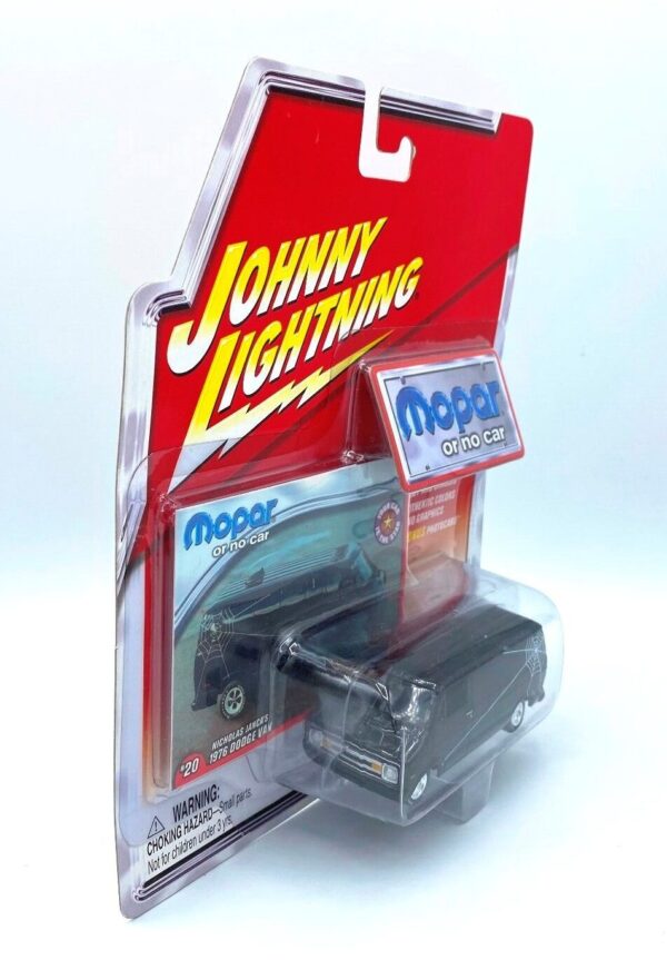 Vintage 1976 Dodge Van (4)