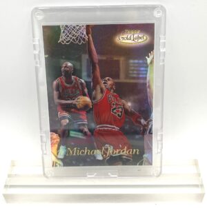 1999 Michael Jordan (GOLD SCRIPT REFRACTOR-Chicago Bulls Class-1 Topps Gold Label-Card #GL1)=1pc (1)