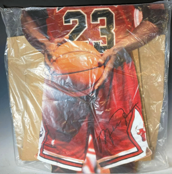 1998 Michael Jordan (Life Size Standee) UDA (1B)