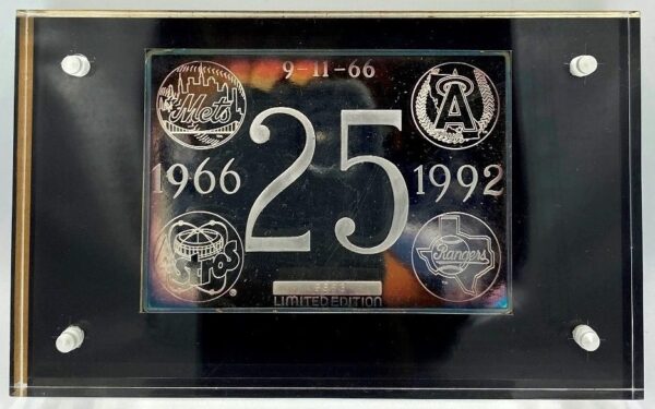 1992 Nolan Ryan .999 Silver Collector Card Limited Edition #9863 Enviromint (12) 1992 Nolan Ryan .999 Silver Collector Card Limited Edition #9863 Enviromint (12)