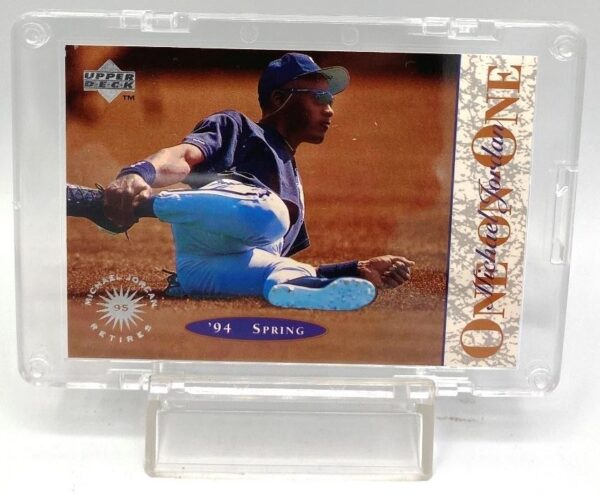 1995 Upper Deck (One On One '94 Spring) Michael Jordan Retires Card #6 (2)