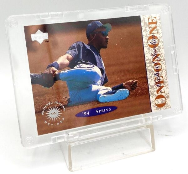 1995 Upper Deck (One On One '94 Spring) Michael Jordan Retires Card #6 (3)