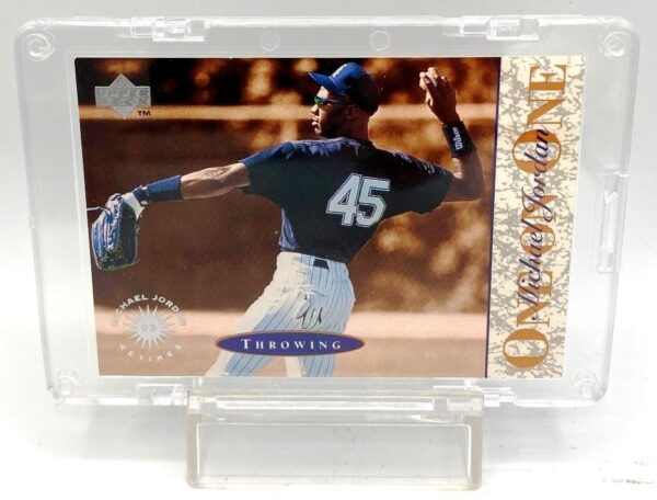 1995 Upper Deck (One On One Throwing) Michael Jordan Retires Card #1 (2) 1995 Upper Deck (One On One Throwing) Michael Jordan Retires Card #1 (2)