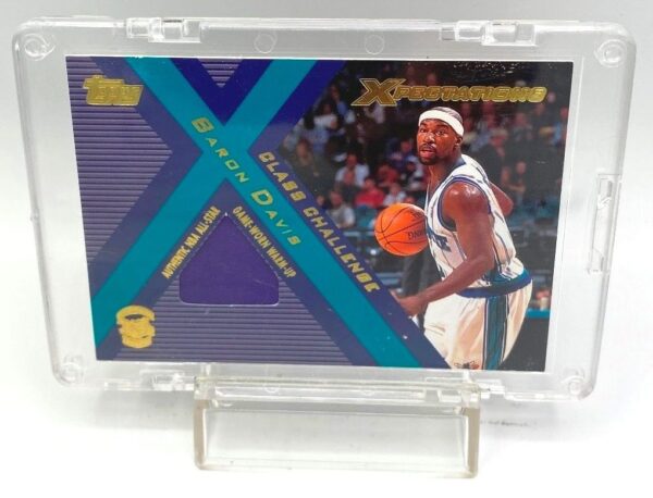 2001 Topps (Baron Davis) Game Worn Warm-Up Card #CC-BD (2)