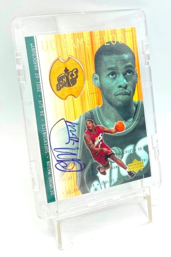 2001 Upper Deck (Desmond Mason) Auto-GF Card #DM-A (3)