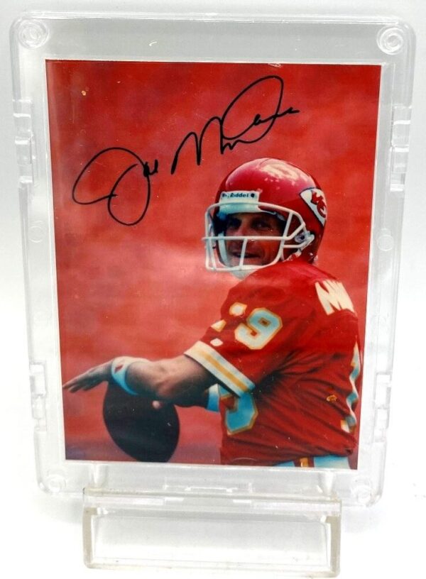 1994 Kansas City Chiefs Signings Autographed Photo Joe Montana (2) 1994 Kansas City Chiefs Signings Autographed Photo Joe Montana (2)