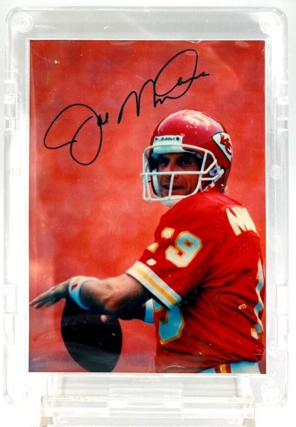 1994 Kansas City Chiefs Signings Autographed Photo Joe Montana (3) 1994 Kansas City Chiefs Signings Autographed Photo Joe Montana (3)