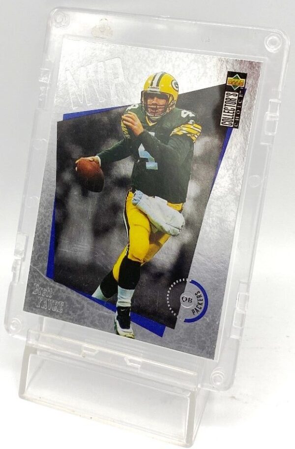 1996 Collectors Choice MVP Silver Card #M17 Brett Favre (4) 1996 Collectors Choice MVP Silver Card #M17 Brett Favre (4)