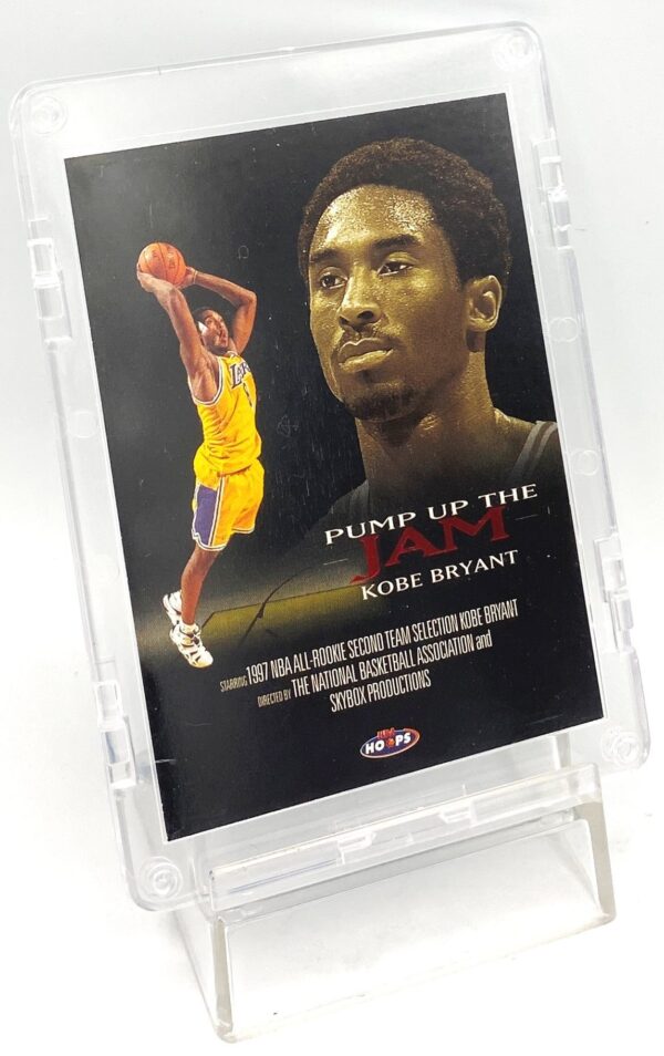 1998-99 NBA Hoops Jam Kobe Bryant (Pump Up The Jam) Red Insert #4-10PJ (1pc) (3) 1998-99 NBA Hoops Jam Kobe Bryant (Pump Up The Jam) Red Insert #4-10PJ (1pc) (3)