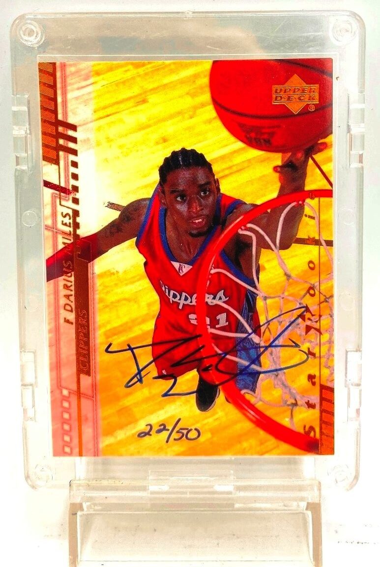 2001 UD Reserve Star Rookie Darius Miles Autograph Card 22/50 (Vintage
