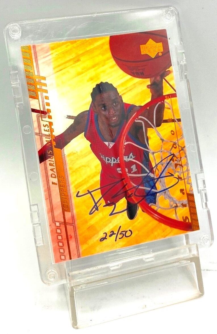 2001 UD Reserve Star Rookie Darius Miles Autograph Card 22/50 (Vintage