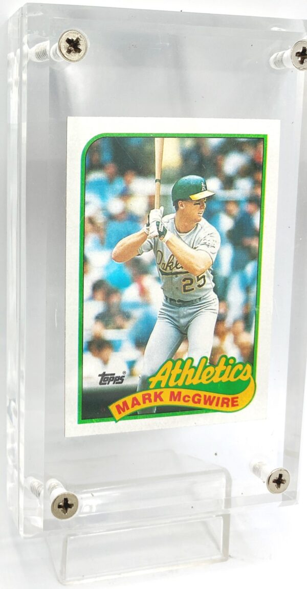 1989 Topps Card #70 Mark McGwire (2) 1989 Topps Card #70 Mark McGwire (2)