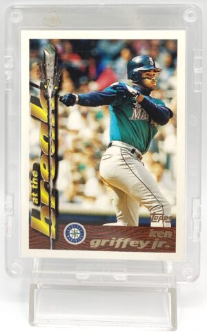 1995 Topps At The Break Card #2 Ken Griffey Jr (1) 1995 Topps At The Break Card #2 Ken Griffey Jr (1)