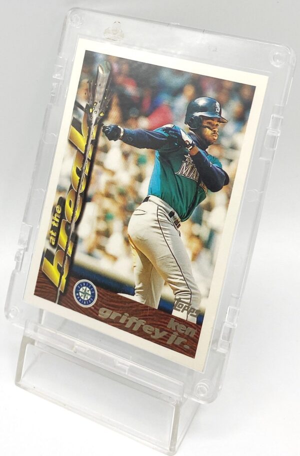 1995 Topps At The Break Card #2 Ken Griffey Jr (4) 1995 Topps At The Break Card #2 Ken Griffey Jr (4)