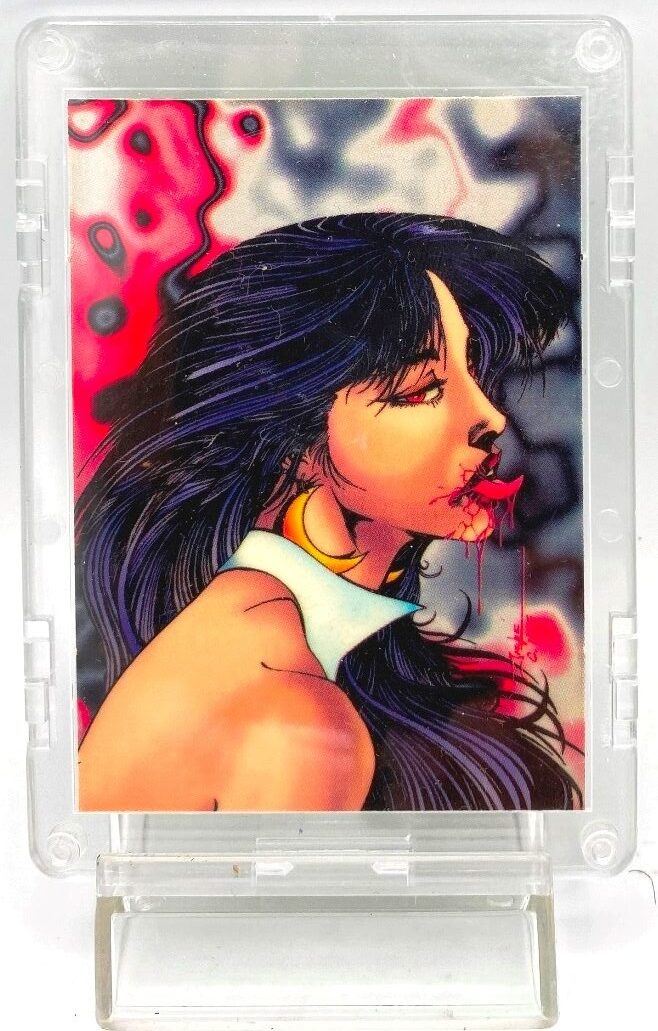 1995 Topps Vampirella Horror Glow Chase Card #4 (1)