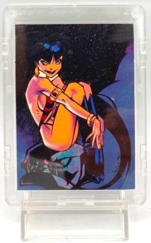 1995 Topps Vampirella Horror Glow Chase Card #5 (1)
