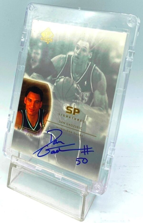 2002-03 SP Authentic Signatures Dan Gadzuric Card #DG (5) 2002-03 SP Authentic Signatures Dan Gadzuric Card #DG (5)