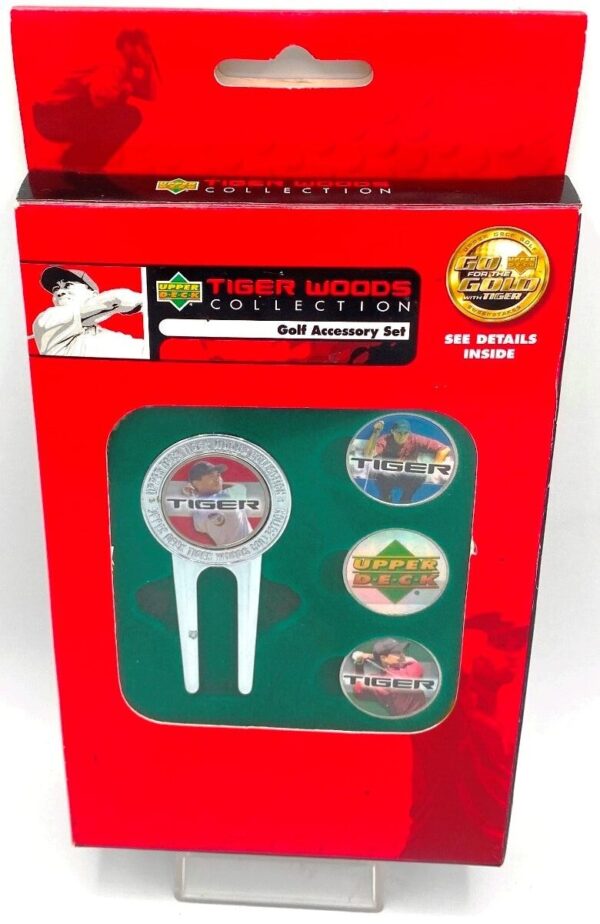 Tiger Woods Collection 2004 Golf Accessory Set (2)