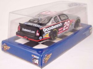 2002 Chevy Monte Carlo #29 Kevin Harvick GM & Goodwrench Service (7)