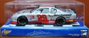 2002 Chevy Monte Carlo #29 Kevin Harvick Goodwrench Plus Taz-1