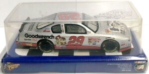 2002 Chevy Monte Carlo #29 Kevin Harvick Goodwrench Plus Taz-4