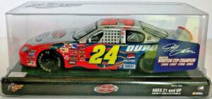 2003 Chevy Monte Carlo Jeff Gordon #24 Dupont Nascar Winston Cup Red Flames-0 (2)